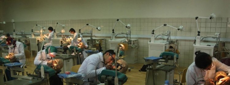 دكتور في طب الاسنان الجامعة الاردنية
